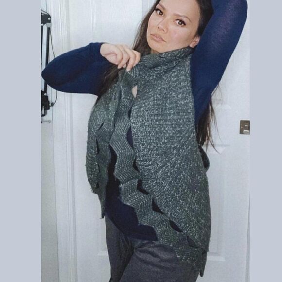 Adore Wool-Blend Black Sleeveless Crocket/Knitted Style Cardigan - Picture 2 of 11